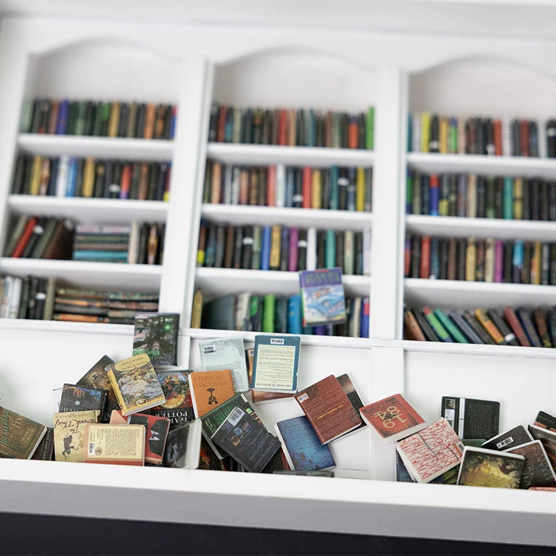 Kinetic Miniature Library – Wooden Anti-Anxiety "Shake & Sort" Bookshelf