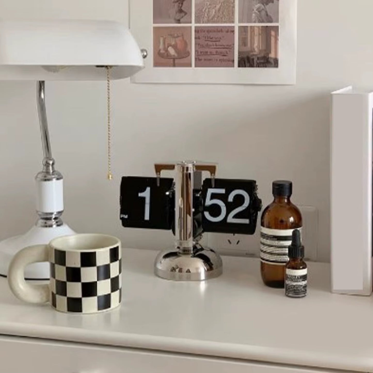 Retro Minimalist Auto-Flip Clock – Single Foot Mechanical Desk Clock